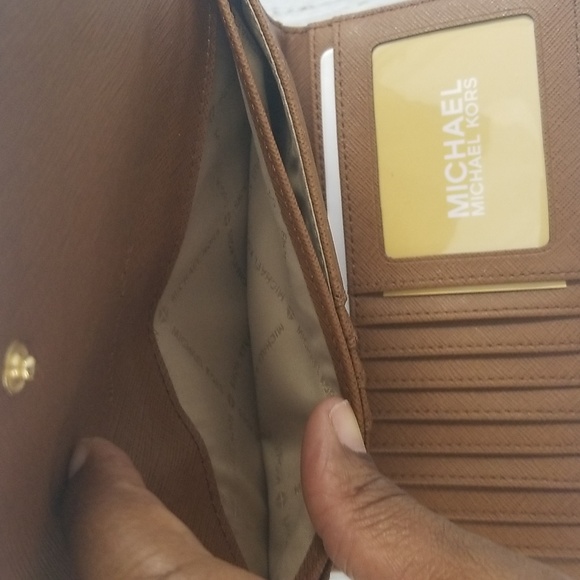 Michael Kors Brown Wallet NWOT - Picture 8 of 10
